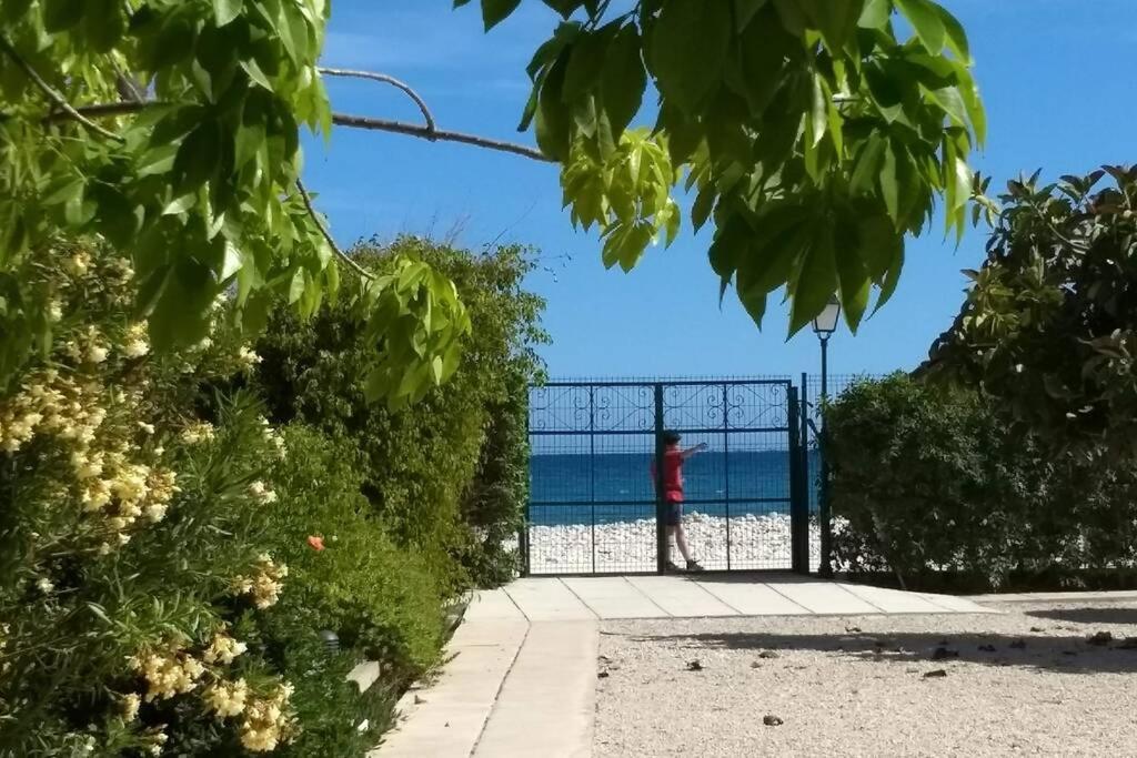 Appartamento Beachfront Apt! Ac - Pool - Parking Altea Esterno foto