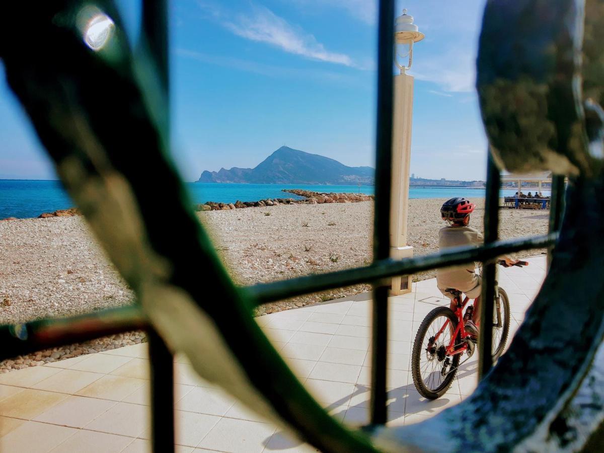Appartamento Beachfront Apt! Ac - Pool - Parking Altea Esterno foto